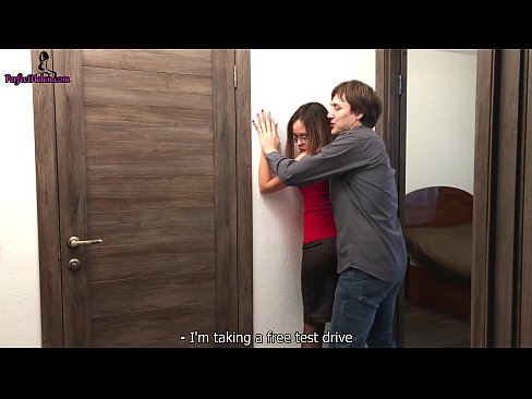❤️ ʻO Sexy Realtor Hoʻopaʻa ʻo ia i kāna Pussy a me kāna ʻakaʻaka ʻoiai ke kūʻai aku nei i kāna hale noho - Krempai Sex video ia makou ❌